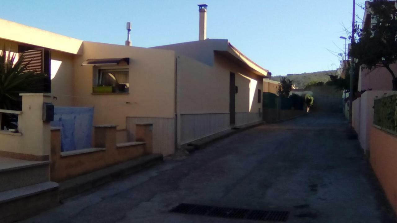 La Petronilla Apartment Кастелсардо Екстериор снимка