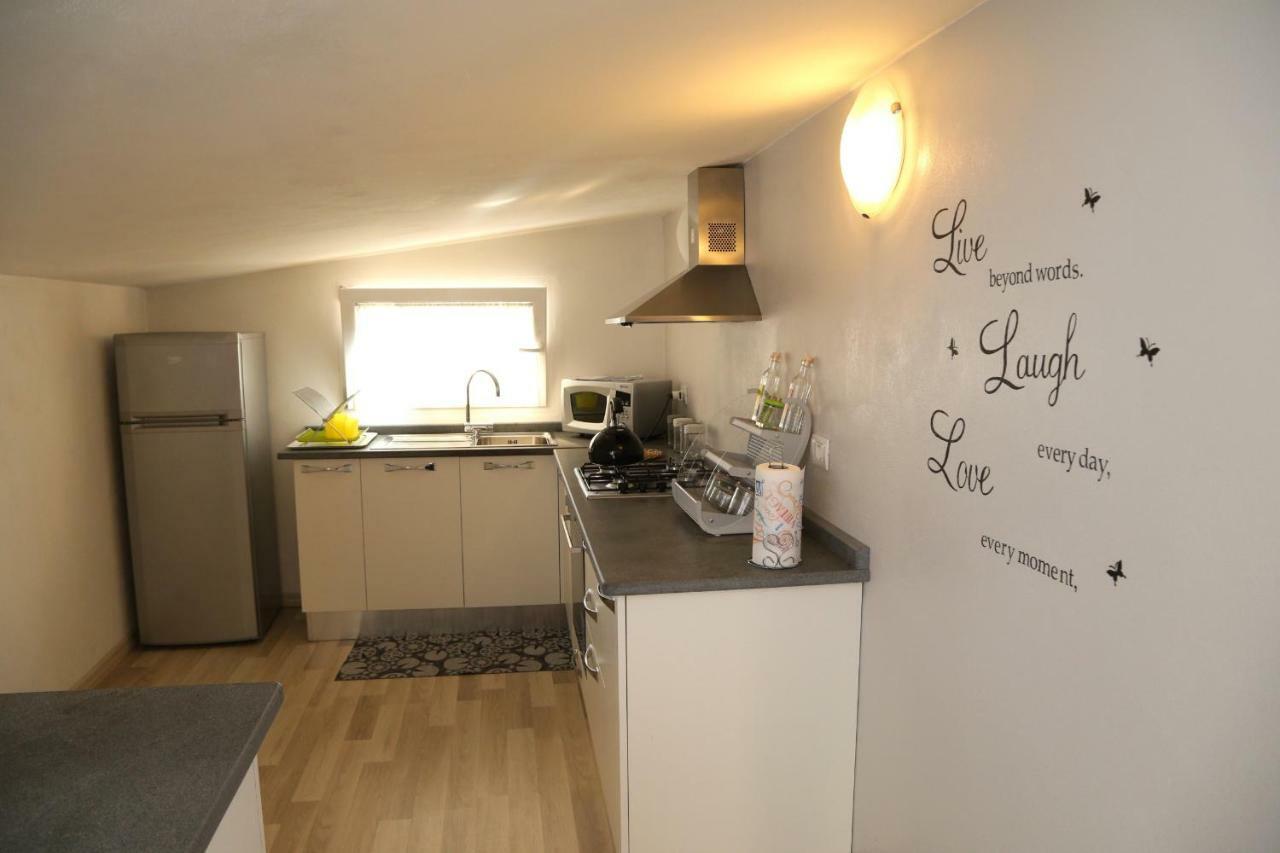 La Petronilla Apartment Кастелсардо Екстериор снимка