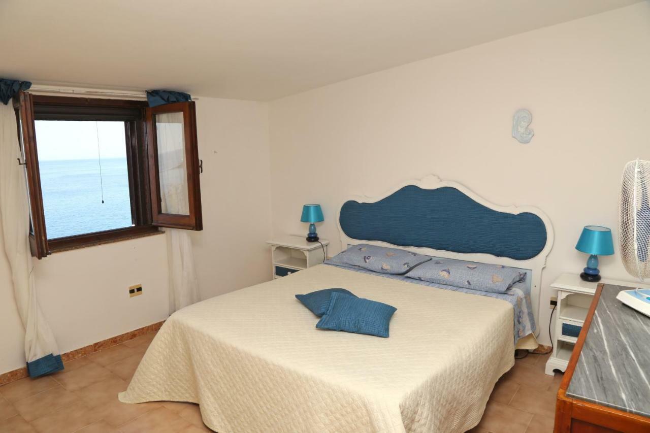 La Petronilla Apartment Кастелсардо Екстериор снимка