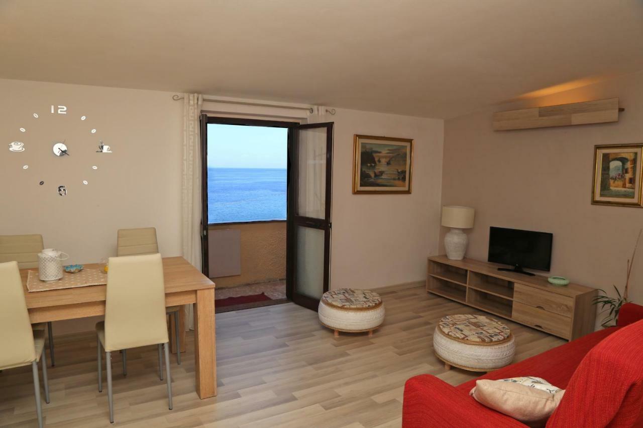 La Petronilla Apartment Кастелсардо Екстериор снимка