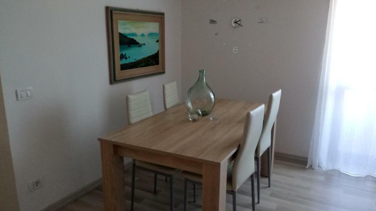 La Petronilla Apartment Кастелсардо Екстериор снимка
